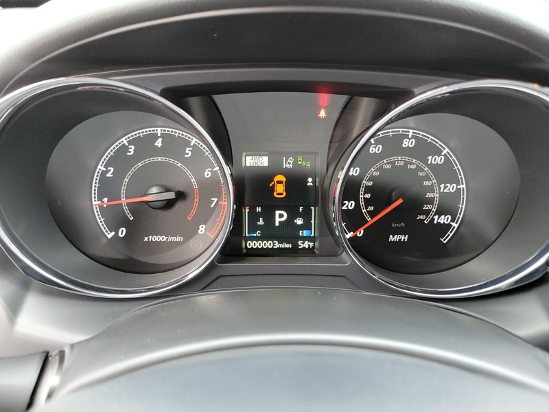 Mitsubishi Outlander Sport Vehicle Full-screen Gallery Image 28