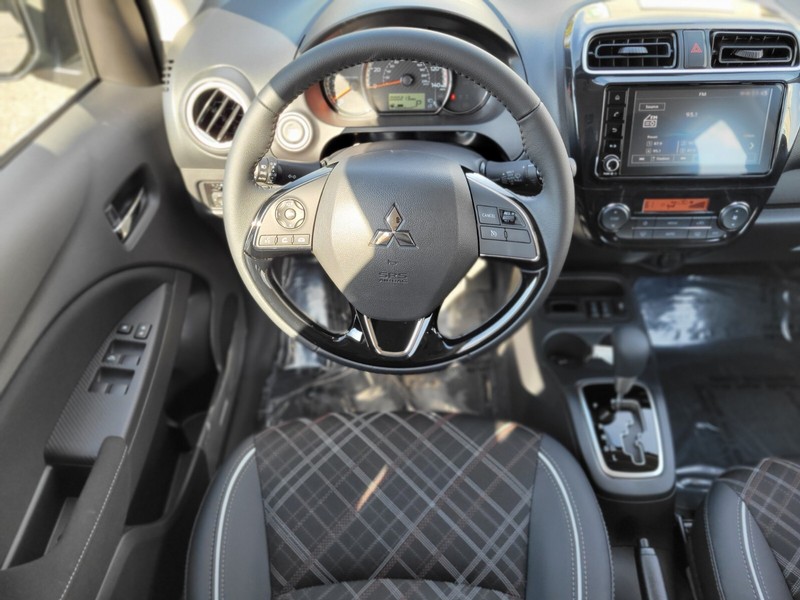 Mitsubishi Mirage Vehicle Full-screen Gallery Image 15