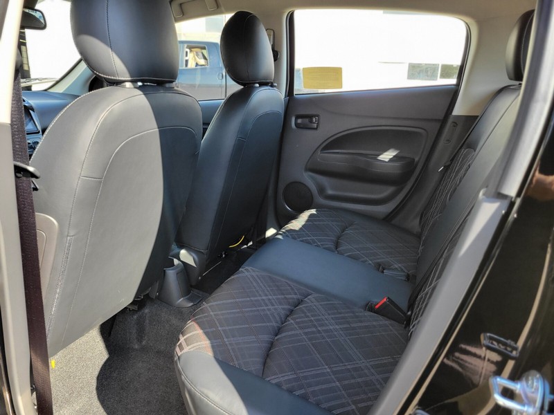 Mitsubishi Mirage Vehicle Full-screen Gallery Image 18