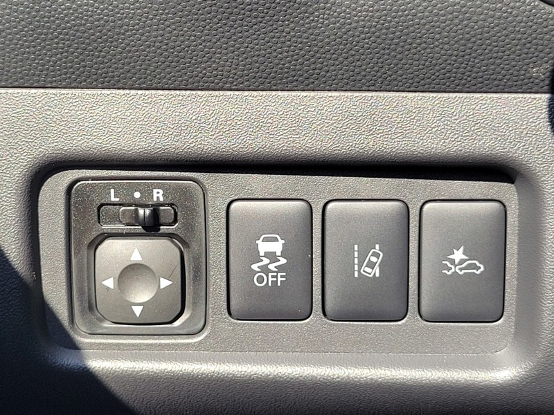 Mitsubishi Mirage Vehicle Full-screen Gallery Image 25