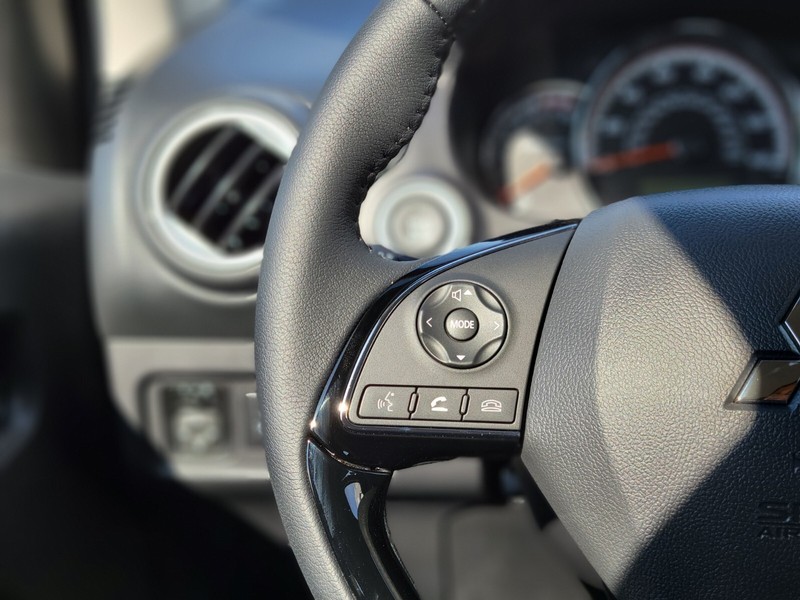 Mitsubishi Mirage Vehicle Full-screen Gallery Image 28