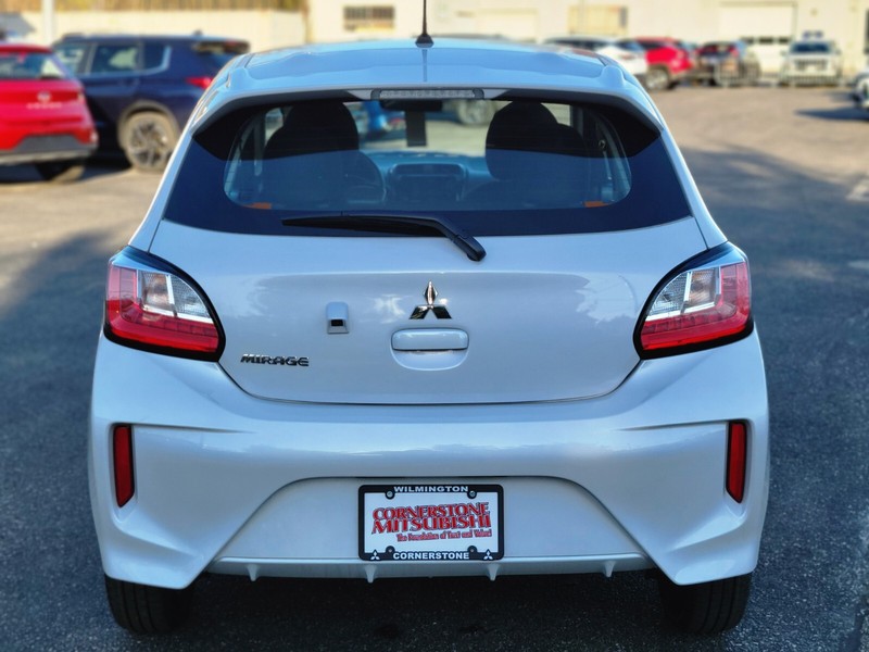 Mitsubishi Mirage Vehicle Full-screen Gallery Image 04