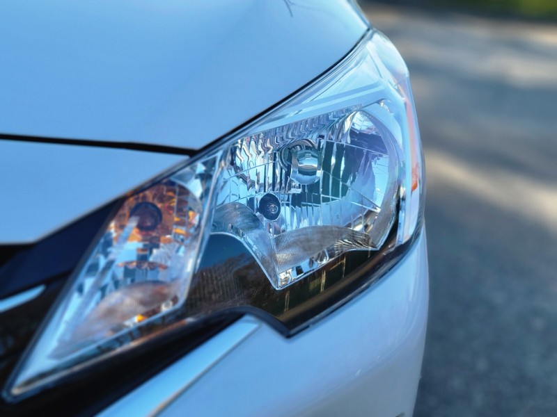 Mitsubishi Mirage Vehicle Full-screen Gallery Image 10