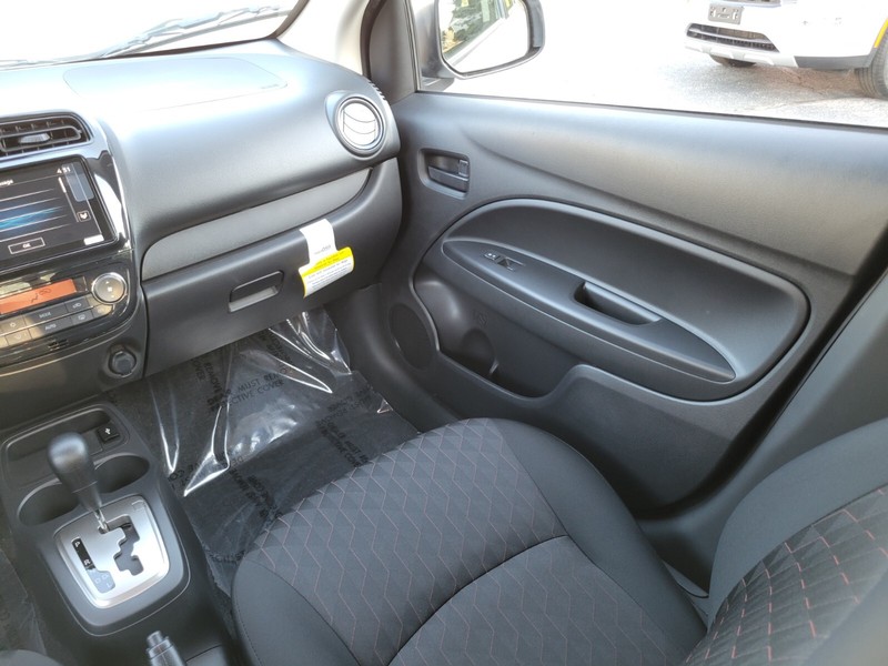 Mitsubishi Mirage Vehicle Full-screen Gallery Image 15