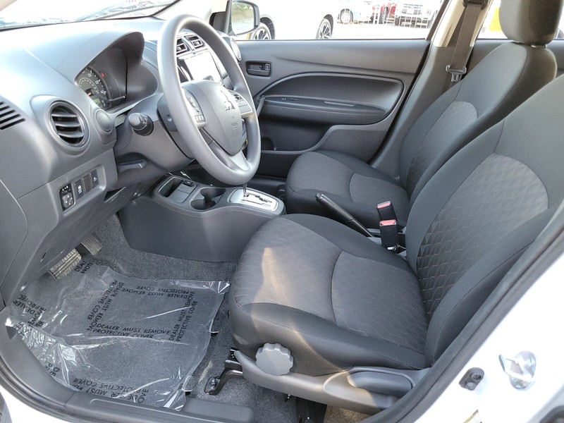 Mitsubishi Mirage Vehicle Full-screen Gallery Image 18