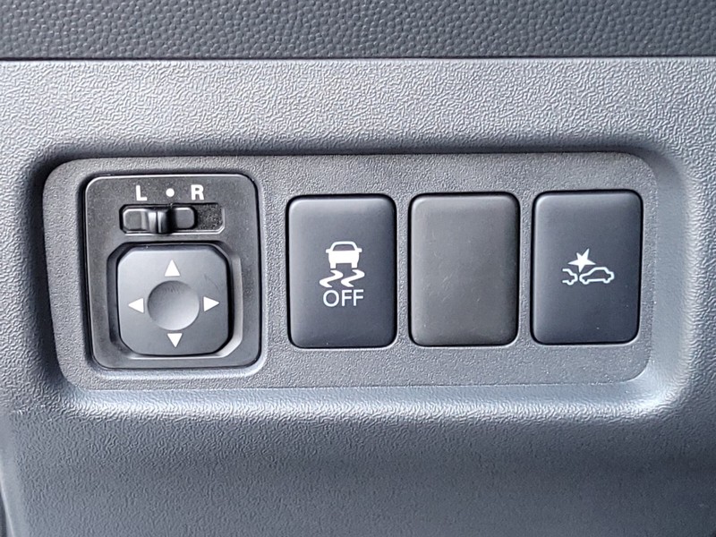 Mitsubishi Mirage Vehicle Full-screen Gallery Image 22