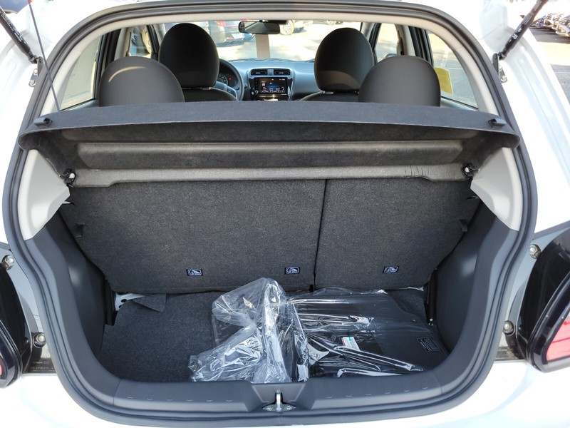 Mitsubishi Mirage Vehicle Full-screen Gallery Image 29