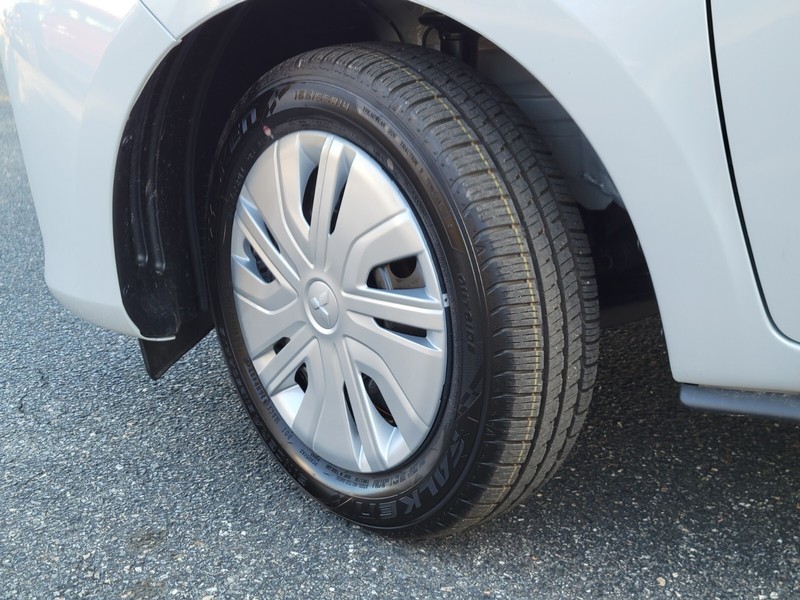 Mitsubishi Mirage Vehicle Full-screen Gallery Image 30