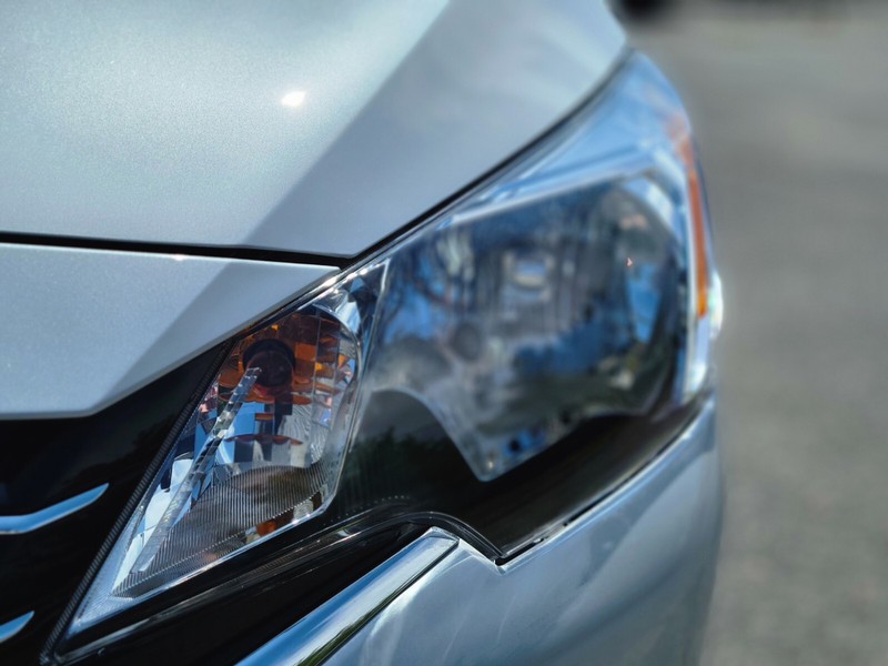 Mitsubishi Mirage Vehicle Full-screen Gallery Image 10