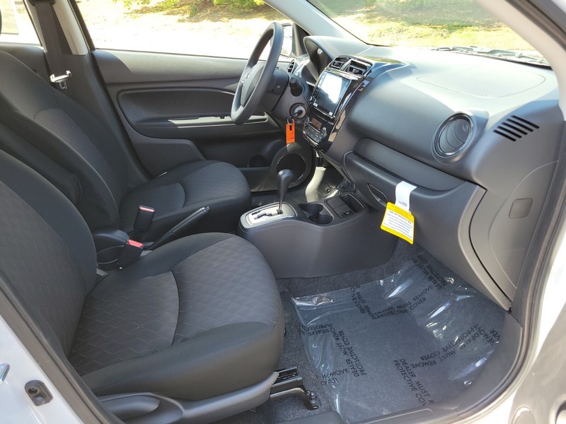 Mitsubishi Mirage Vehicle Full-screen Gallery Image 11