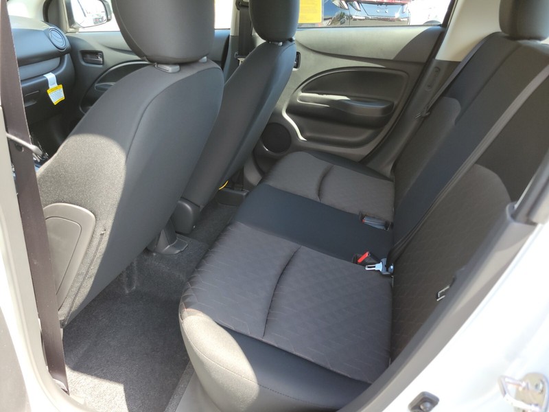 Mitsubishi Mirage Vehicle Full-screen Gallery Image 16