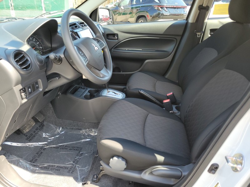 Mitsubishi Mirage Vehicle Full-screen Gallery Image 18