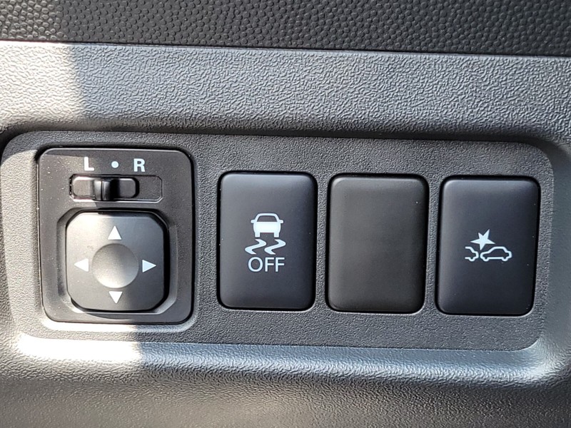 Mitsubishi Mirage Vehicle Full-screen Gallery Image 22