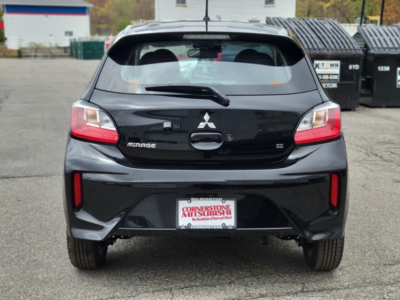 Mitsubishi Mirage Vehicle Full-screen Gallery Image 04