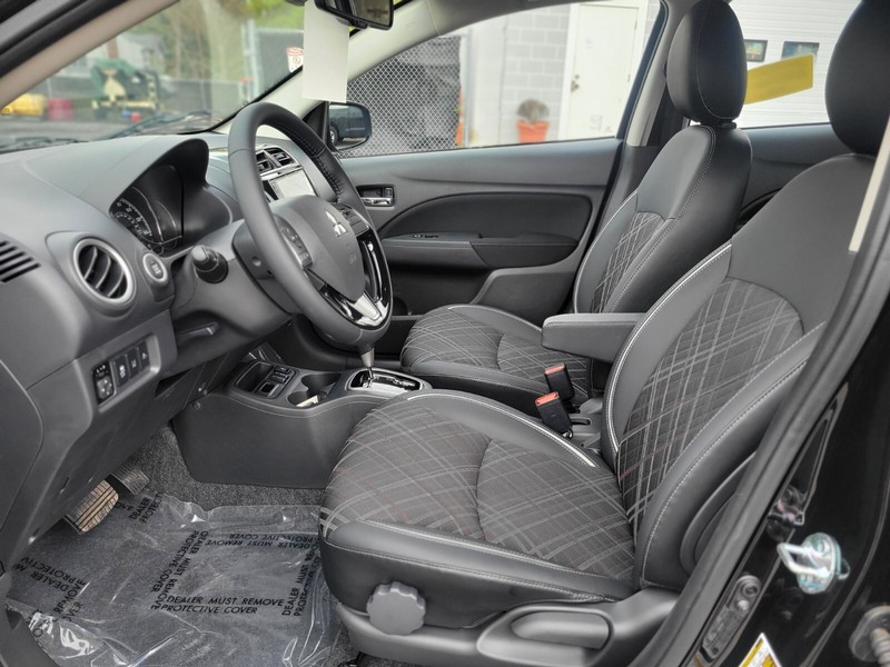 Mitsubishi Mirage Vehicle Full-screen Gallery Image 18