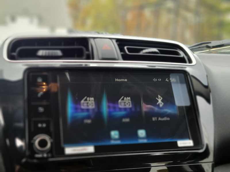 Mitsubishi Mirage Vehicle Full-screen Gallery Image 19