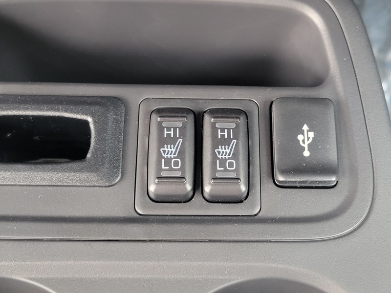 Mitsubishi Mirage Vehicle Full-screen Gallery Image 23