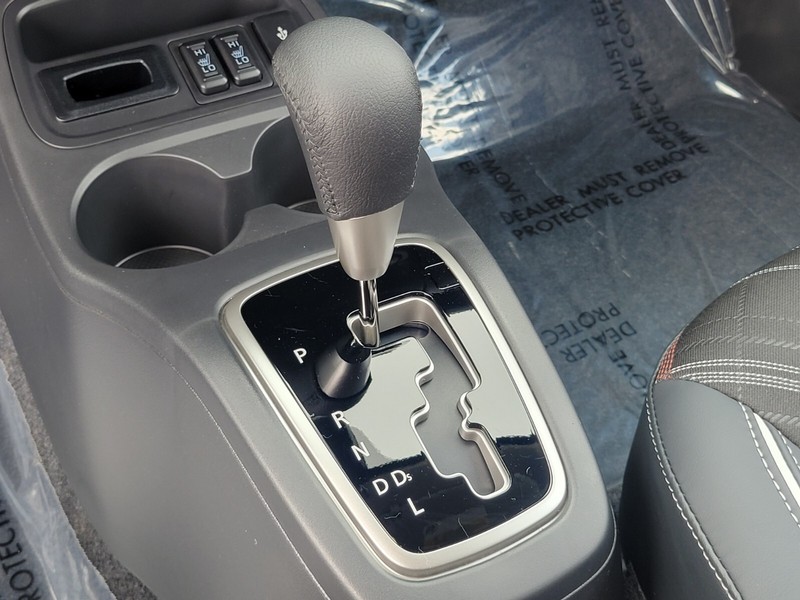 Mitsubishi Mirage Vehicle Full-screen Gallery Image 24