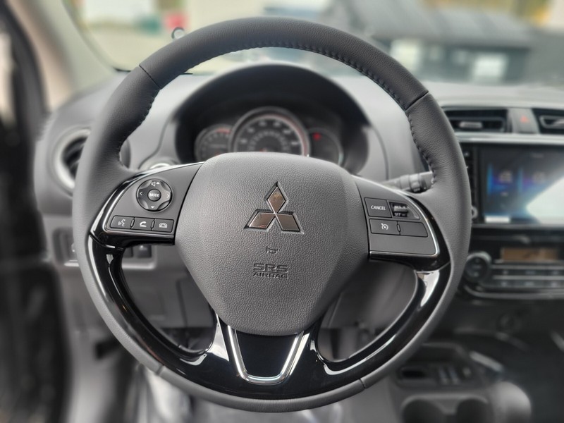 Mitsubishi Mirage Vehicle Full-screen Gallery Image 25