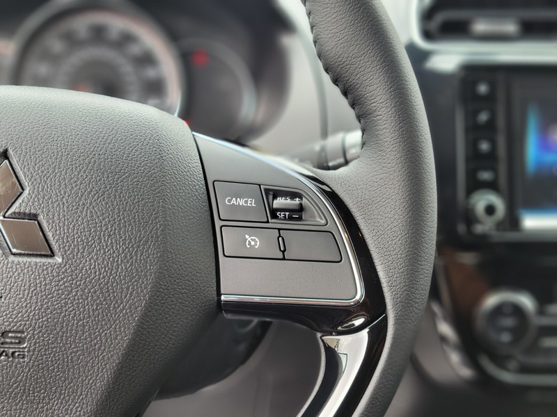 Mitsubishi Mirage Vehicle Full-screen Gallery Image 27