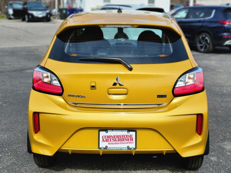 Mitsubishi Mirage Vehicle Full-screen Gallery Image 04