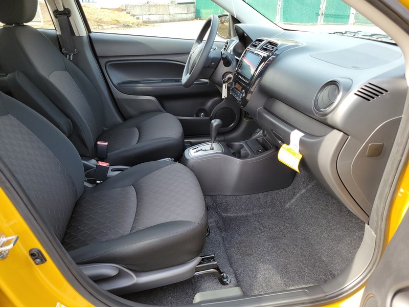 Mitsubishi Mirage Vehicle Full-screen Gallery Image 11