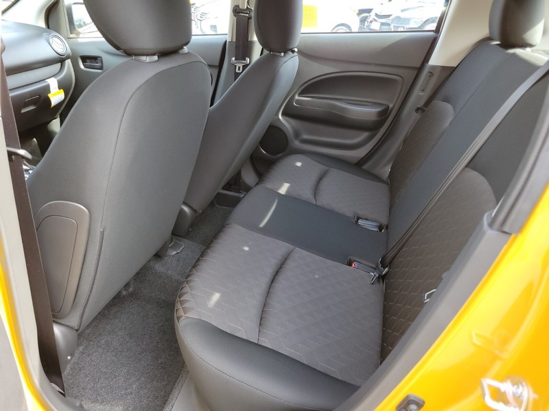 Mitsubishi Mirage Vehicle Full-screen Gallery Image 16