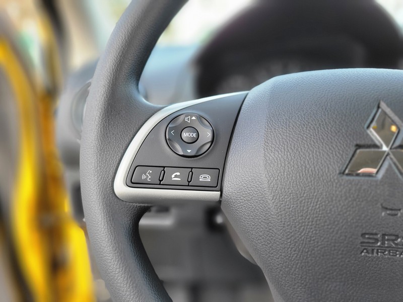 Mitsubishi Mirage Vehicle Full-screen Gallery Image 23