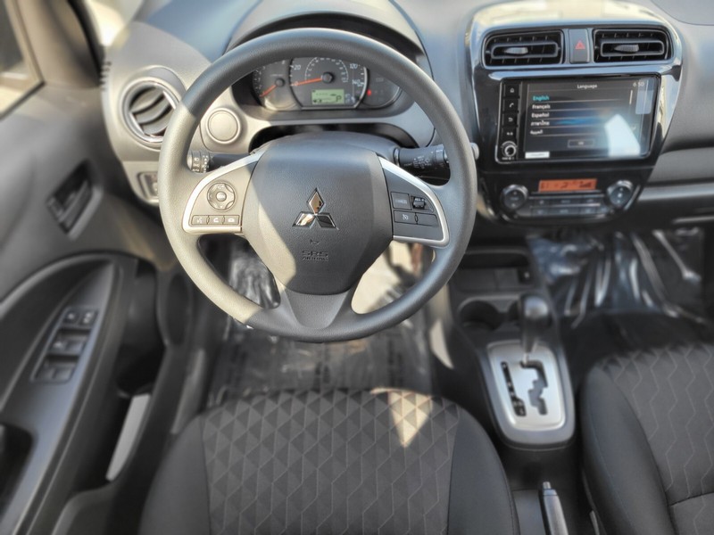 Mitsubishi Mirage Vehicle Full-screen Gallery Image 15