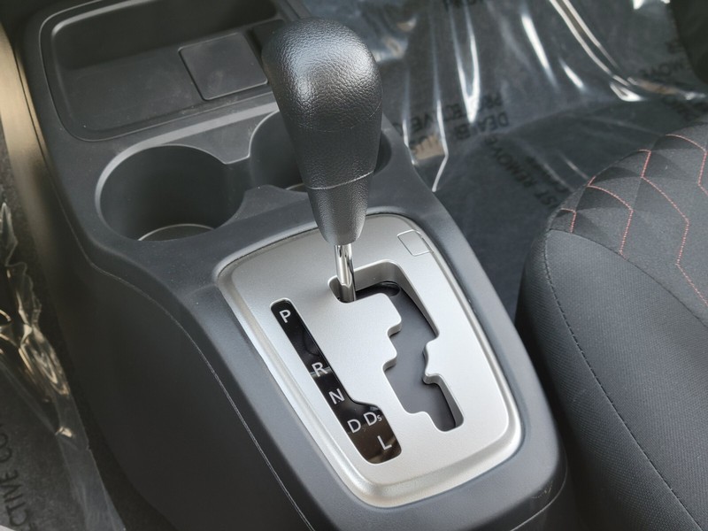 Mitsubishi Mirage Vehicle Full-screen Gallery Image 25