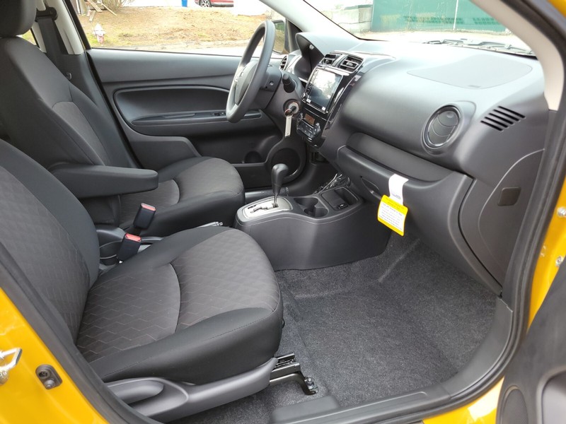 Mitsubishi Mirage Vehicle Full-screen Gallery Image 11