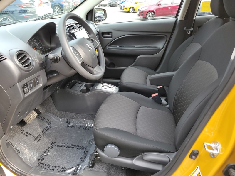 Mitsubishi Mirage Vehicle Full-screen Gallery Image 18