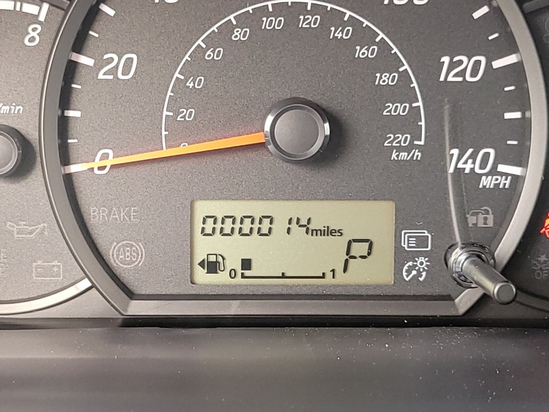 Mitsubishi Mirage Vehicle Full-screen Gallery Image 28