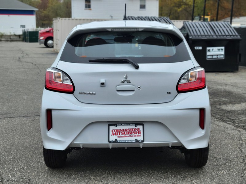 Mitsubishi Mirage Vehicle Full-screen Gallery Image 04