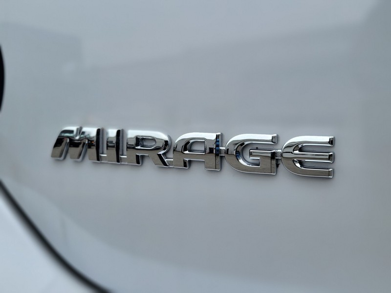 Mitsubishi Mirage Vehicle Full-screen Gallery Image 10