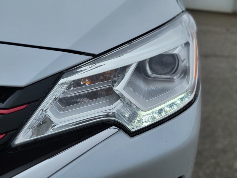 Mitsubishi Mirage Vehicle Full-screen Gallery Image 11