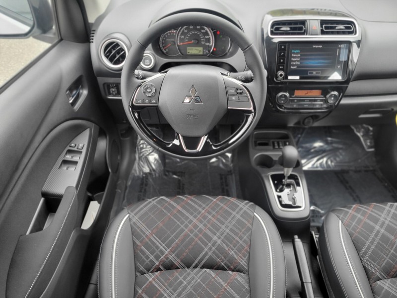 Mitsubishi Mirage Vehicle Full-screen Gallery Image 14