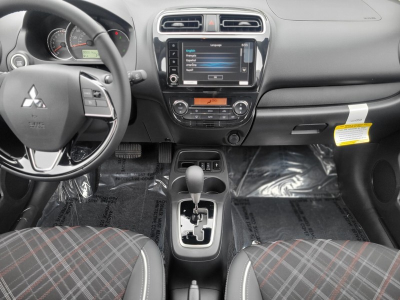 Mitsubishi Mirage Vehicle Full-screen Gallery Image 15