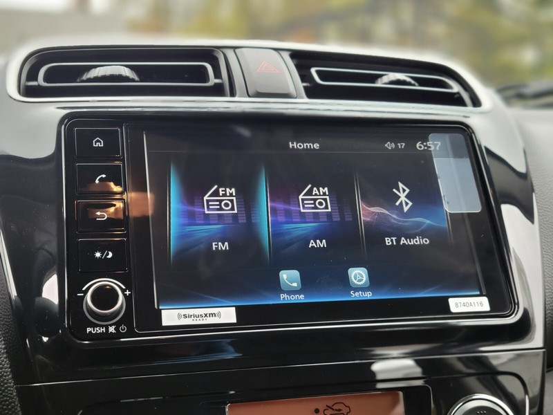 Mitsubishi Mirage Vehicle Full-screen Gallery Image 20