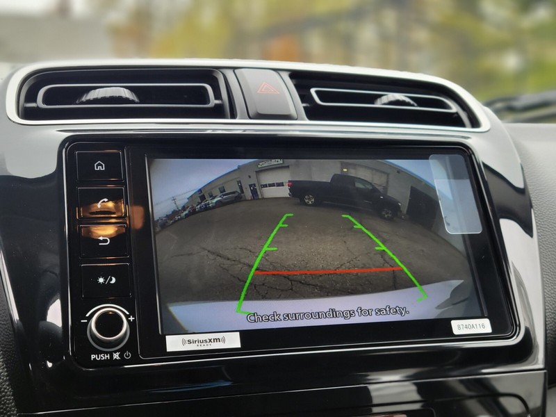 Mitsubishi Mirage Vehicle Full-screen Gallery Image 21