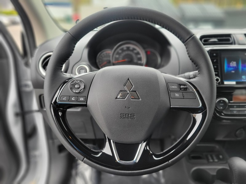 Mitsubishi Mirage Vehicle Full-screen Gallery Image 25