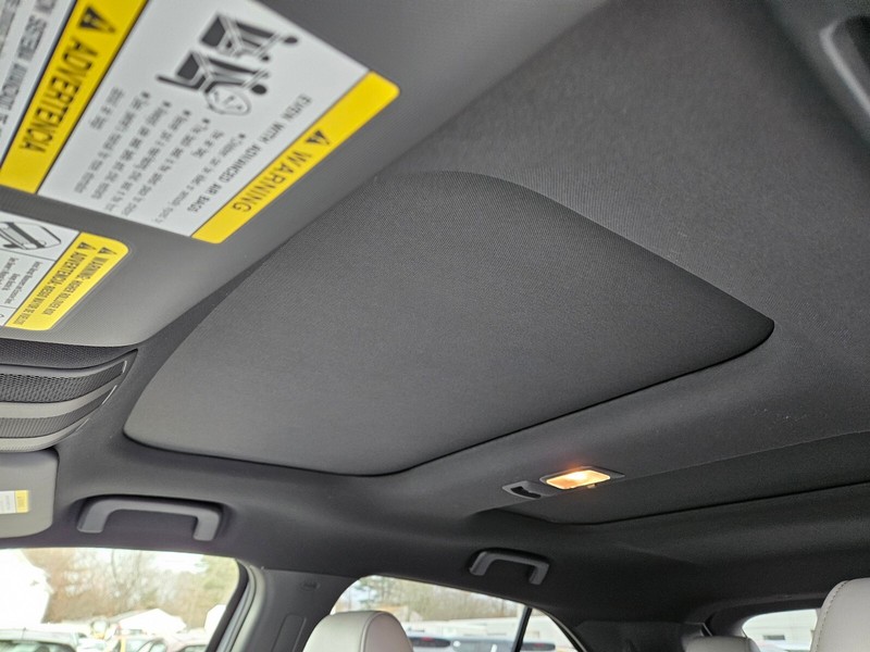 Mitsubishi Eclipse Cross Vehicle Full-screen Gallery Image 17