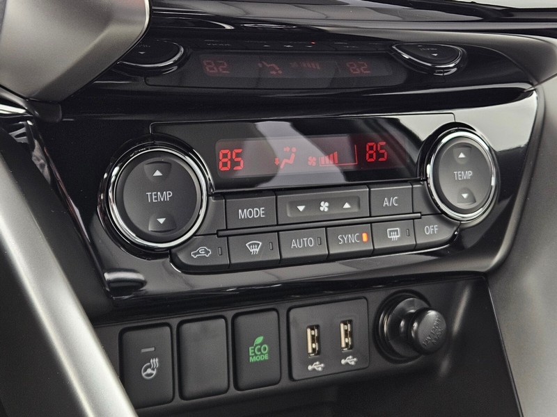 Mitsubishi Eclipse Cross Vehicle Full-screen Gallery Image 20