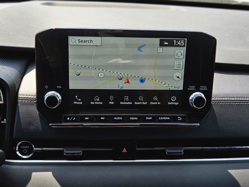 Mitsubishi Outlander Plug-In Hybrid Vehicle Full-screen Gallery Image 21