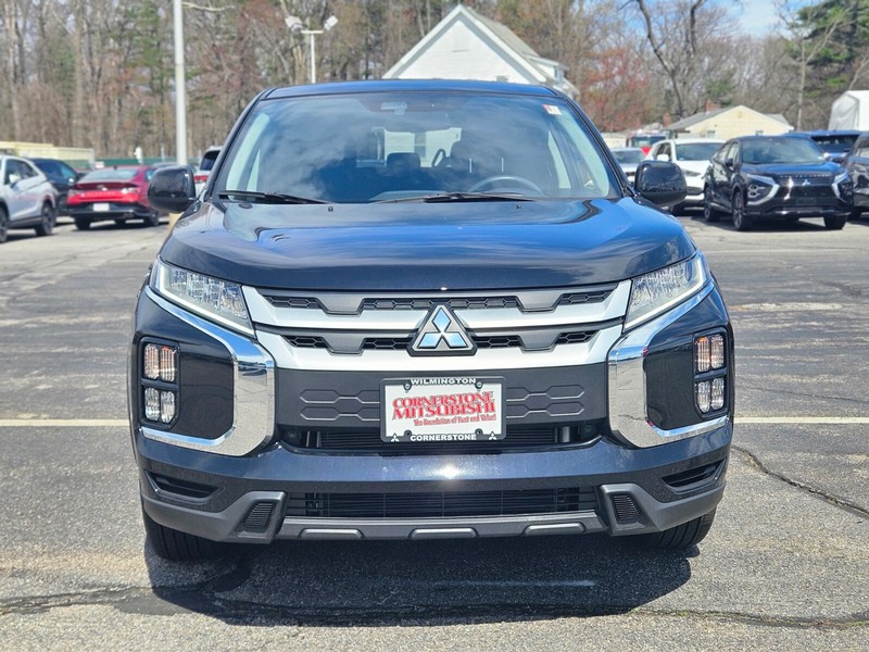 Mitsubishi Outlander Sport Vehicle Full-screen Gallery Image 08