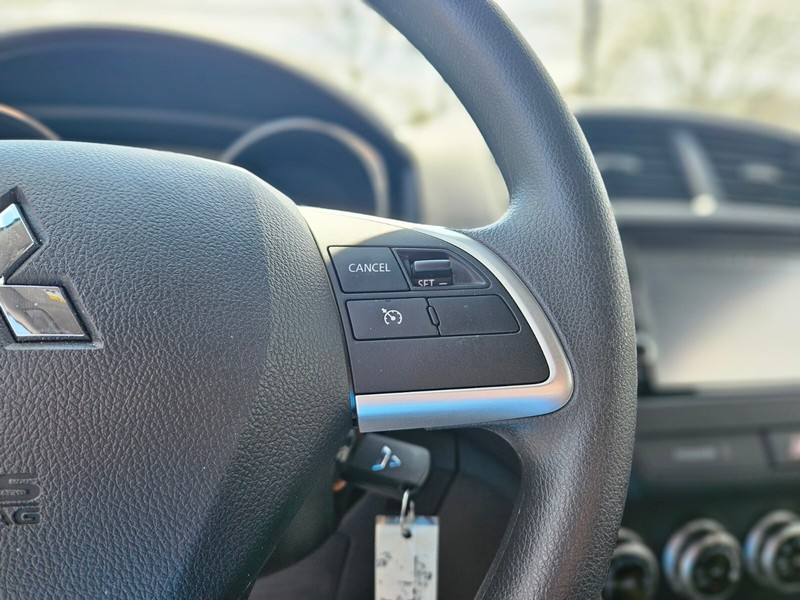 Mitsubishi Outlander Sport Vehicle Full-screen Gallery Image 25