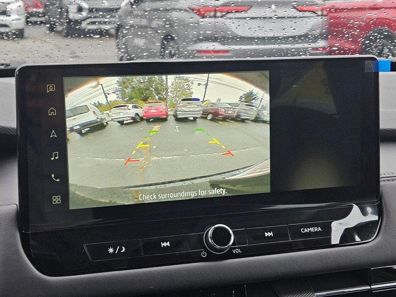 Mitsubishi Outlander Vehicle Full-screen Gallery Image 21