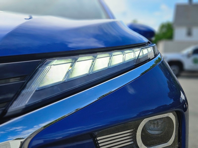 Mitsubishi Eclipse Cross Vehicle Full-screen Gallery Image 10