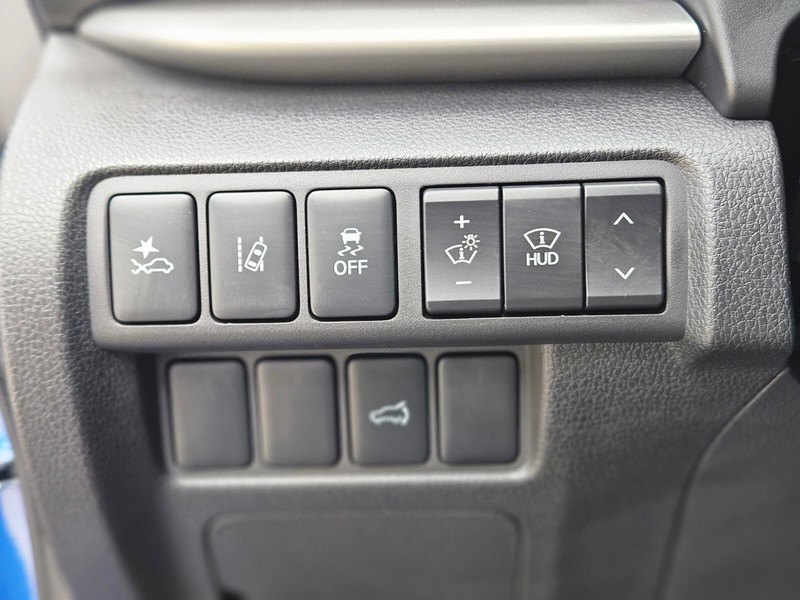 Mitsubishi Eclipse Cross Vehicle Full-screen Gallery Image 26