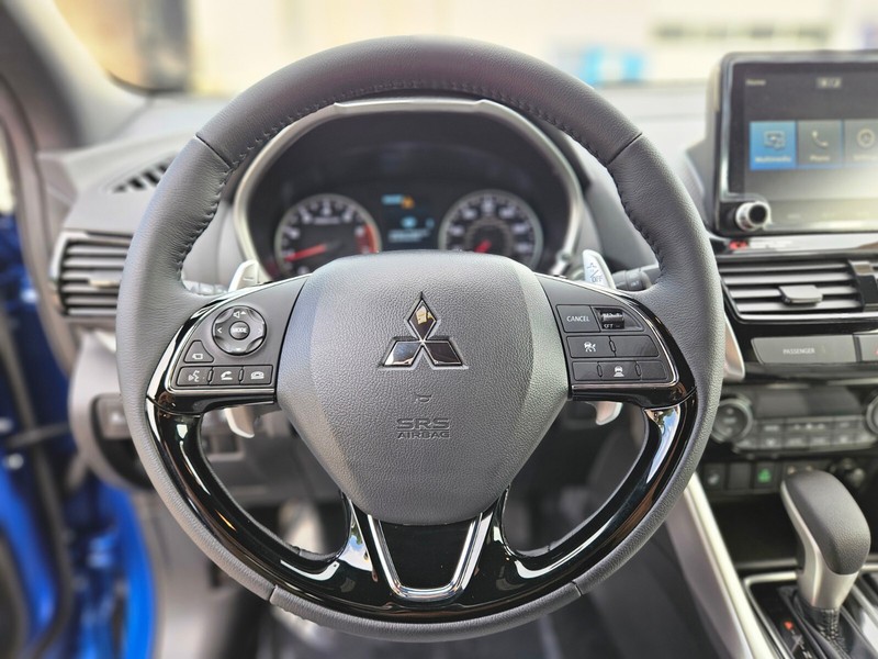 Mitsubishi Eclipse Cross Vehicle Full-screen Gallery Image 29